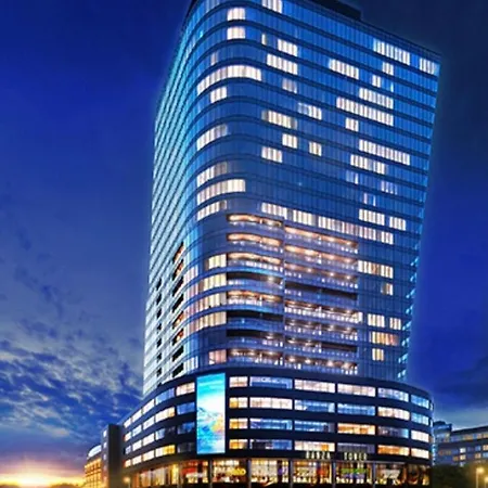 Hanza Tower White 24 Pool & Jacusi Daire